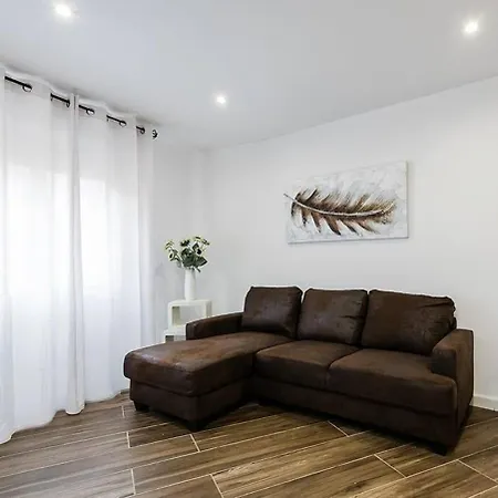 Apartment Stylish&bright Close To Subway