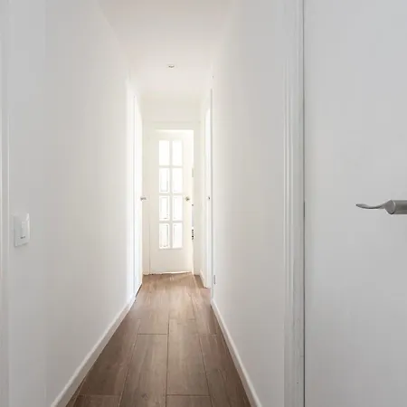 Apartment Stylish&bright Close To Subway