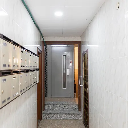 Stylish&bright Close To Subway Apartment
