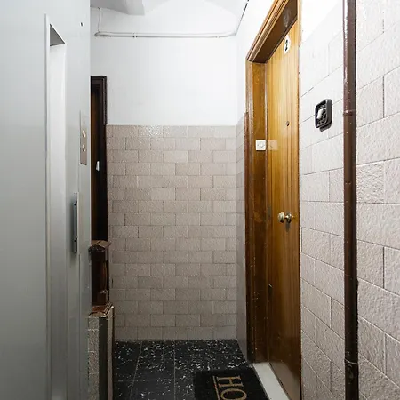 Stylish&bright Close To Subway * 에스풀루게스데로브레가트